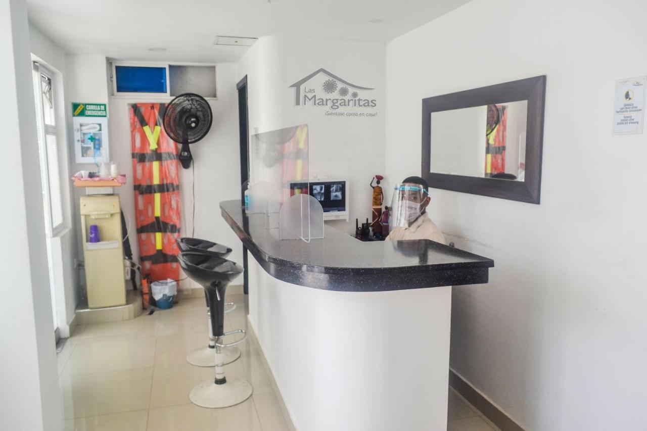 Hotel Las Margaritas Alojamientos Баранкила Екстериор снимка