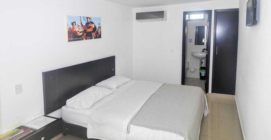Hotel Las Margaritas Alojamientos Баранкила Екстериор снимка