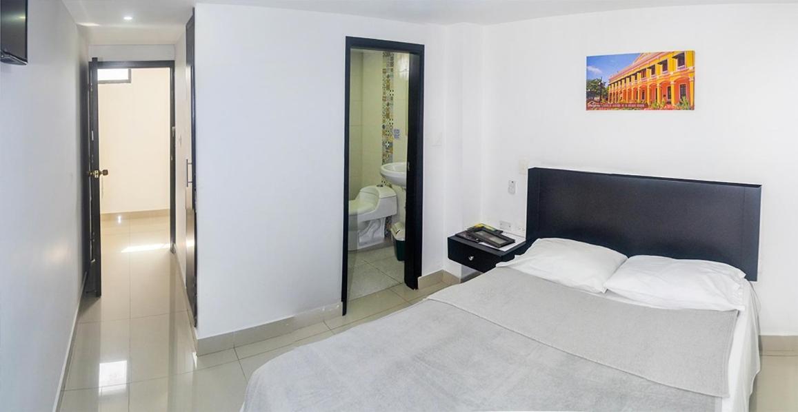 Hotel Las Margaritas Alojamientos Баранкила Екстериор снимка